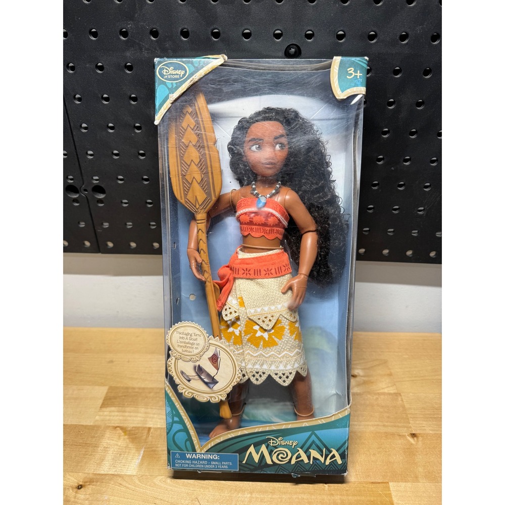 Disney Store Moana Classic Doll 11 Inch with Oar Packaging Boat 2016 New Box